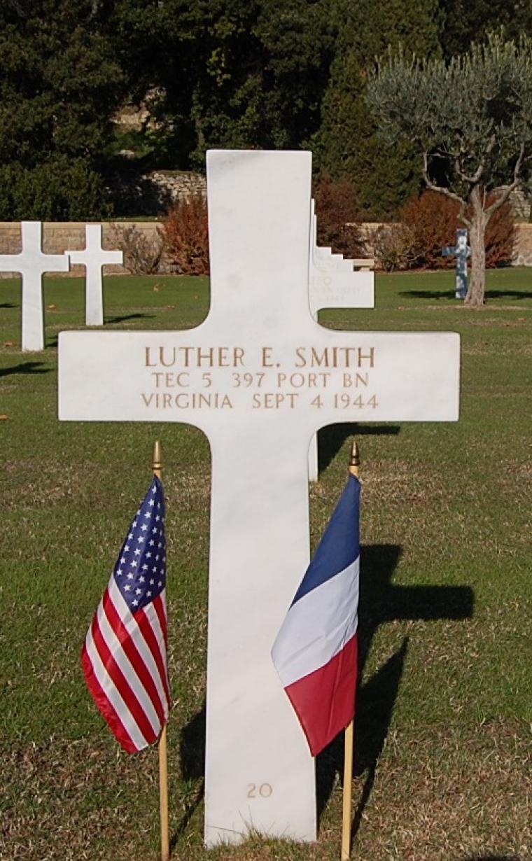Smith, Luther E.