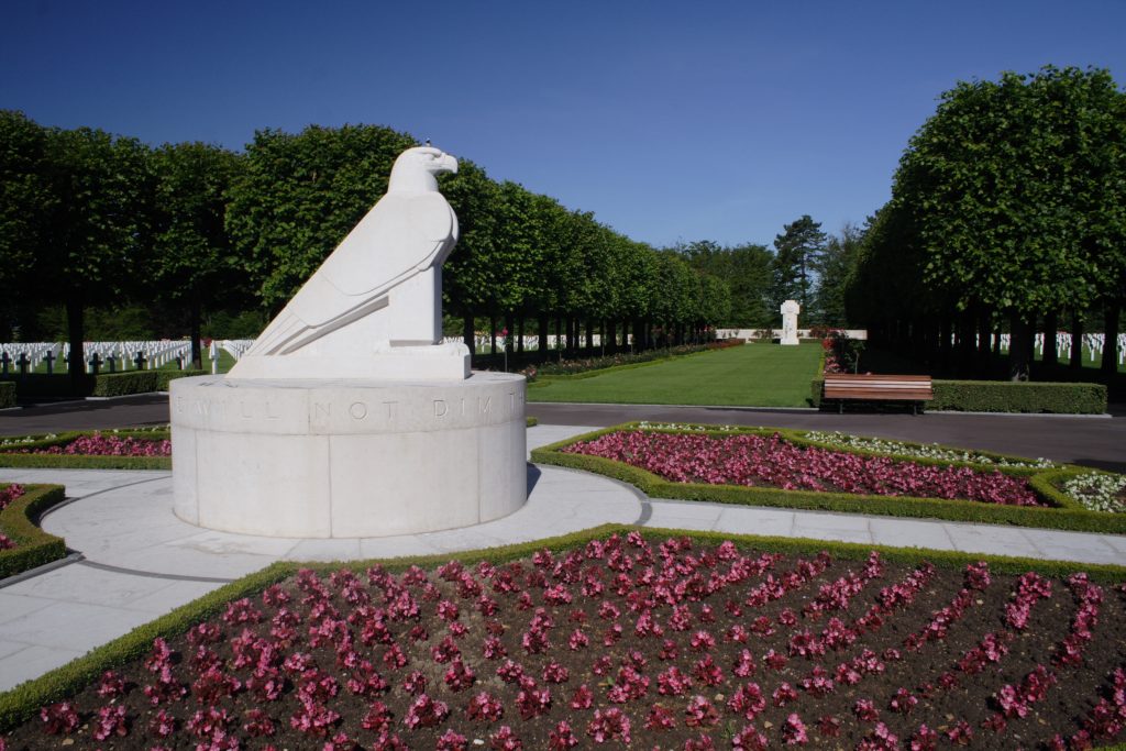 Picture of St. Mihiel American Cemetery with the eagle statue. Credit: American Battle Monuments Commission/ Robert Uth.