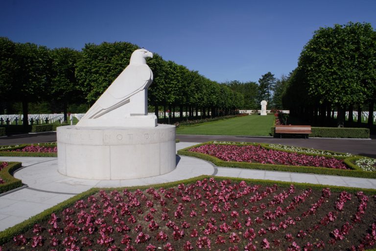 Picture of St. Mihiel American Cemetery with the eagle statue. Credit: American Battle Monuments Commission/ Robert Uth.